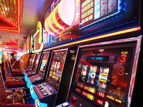 Top 10 Biggest Slot Machine Wins Of All Time .
